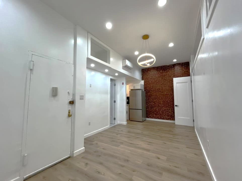 Room in Upper West Side